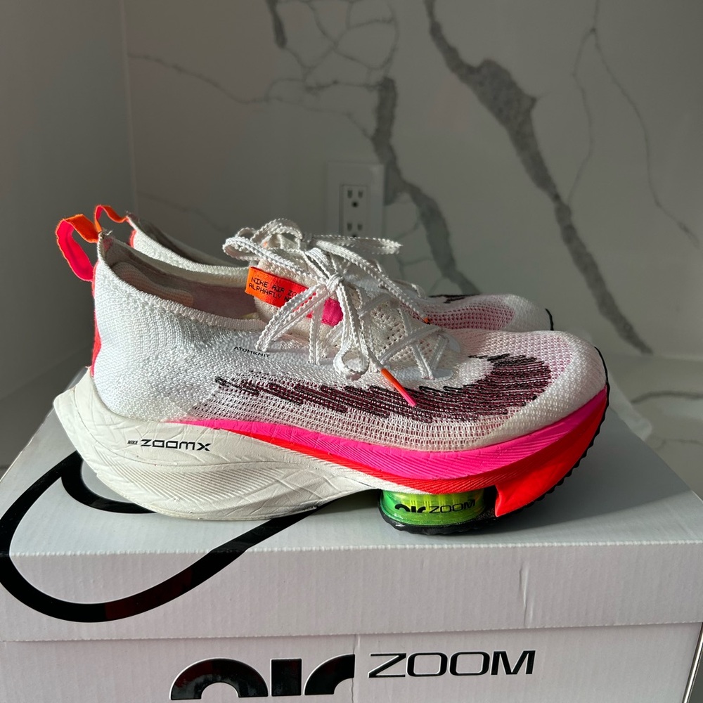 Nike ZoomX Women's Running Shoes - White and Pink